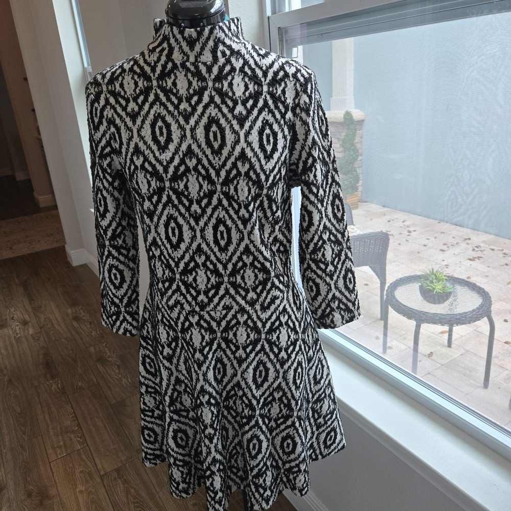 H&M Sweater Dress Womens Large Black White Geometric Fit Flare Mock Neck